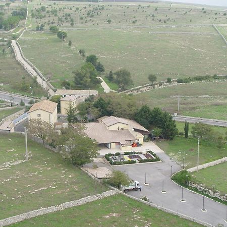 Antica Stazione Hotel Chiaramonte Gulfi Ngoại thất bức ảnh