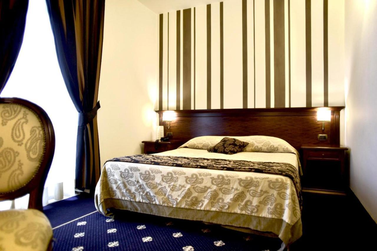 Antica Stazione Hotel Chiaramonte Gulfi Ngoại thất bức ảnh