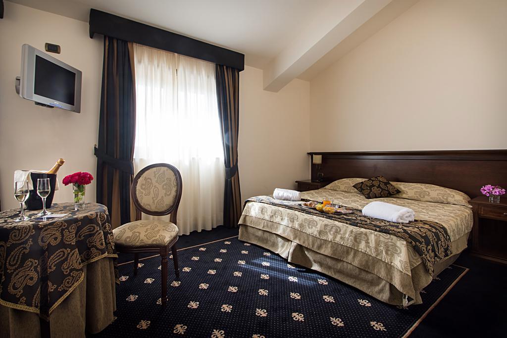 Antica Stazione Hotel Chiaramonte Gulfi Phòng bức ảnh