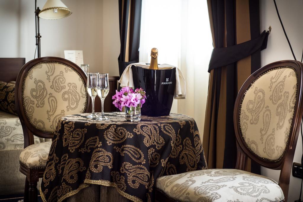 Antica Stazione Hotel Chiaramonte Gulfi Phòng bức ảnh